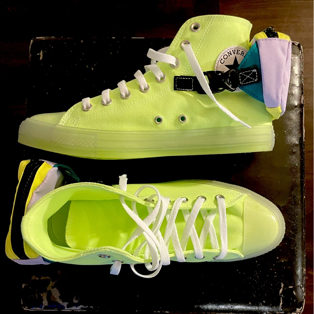 Green Classic Converse W/ Pouch